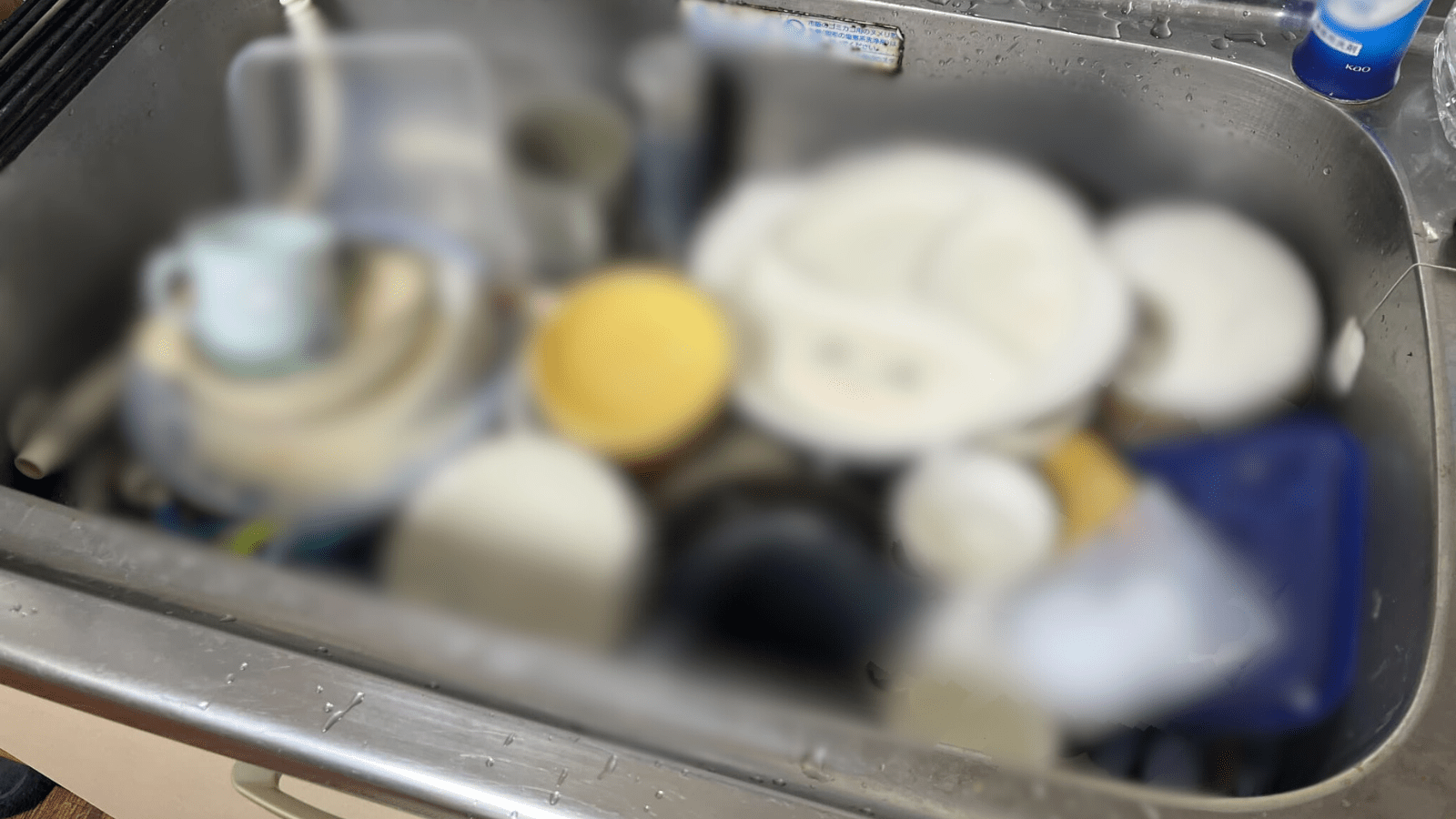 シンクに溜まったお皿たち