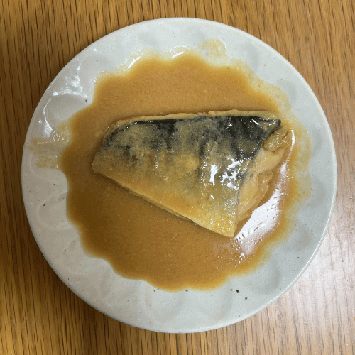 ふっくら切り身のサバの味噌煮
